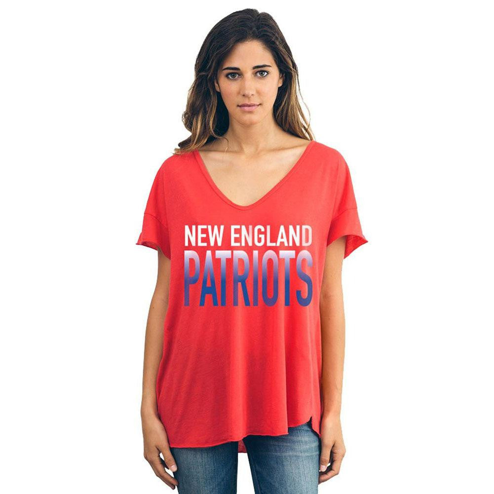 New England Patriots - Color Fade Logo Sideline Juniors V-Neck T-Shirt Juniors T-Shirts New England Patriots LG Red