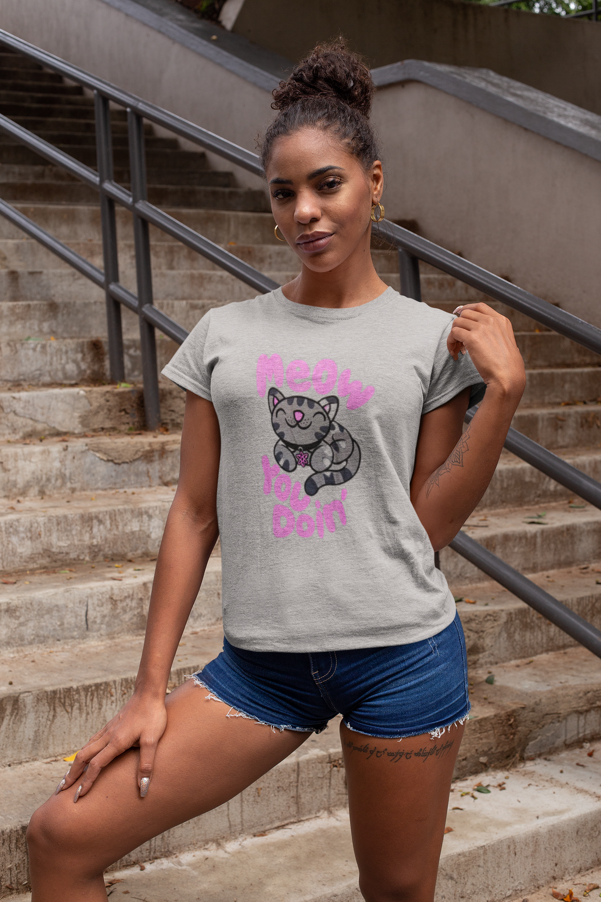 Big Bang Theory - Meow You Doin' Grey Womens Juniors T Shirt Juniors T-Shirts Big Bang Theory